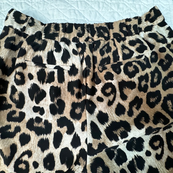 Banana Republic leopard-print loose pants 🐆 - Picture 10 of 10